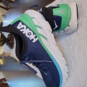 Mens Hoka Clifton 7 SIZE 9.5, Blue